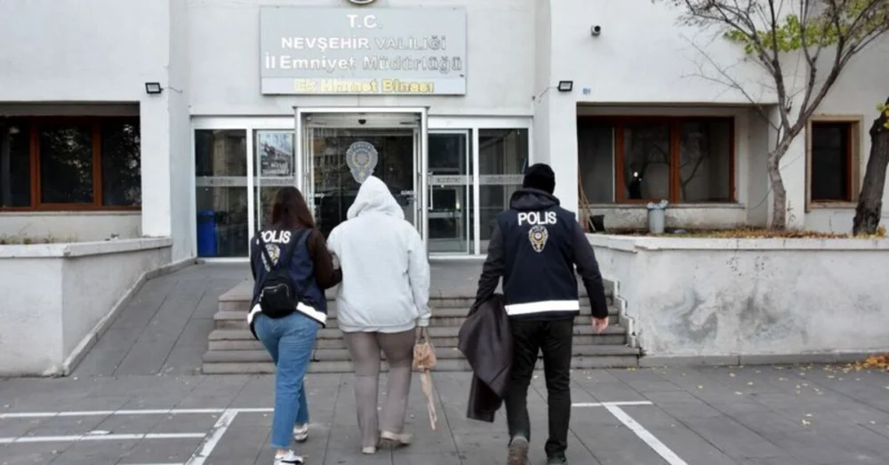 Nevşehir’deki Masaj Salonlarında Düzenlenen Fuhuş Operasyonunda 14 Kadın Kurtarıldı 5 Kişi Gözaltına Alındı