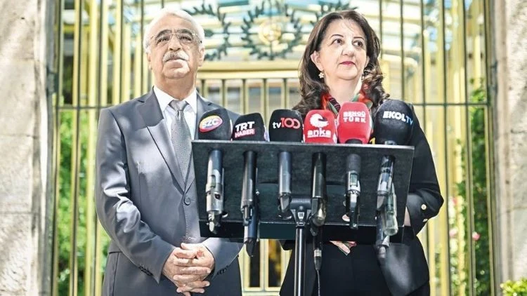 Öcalan İmralı Görüşmesinde Türk Kürt İlişkisini Bin Yıllık İki Sütunla Tanımladı