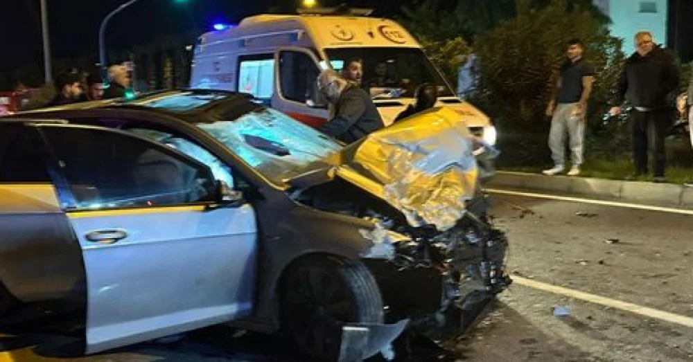 İzmir Caddesi’nde Meydana Gelen Feci Kazada Bir Kişi Hayatını Kaybederken İki Kişi Yaralandı