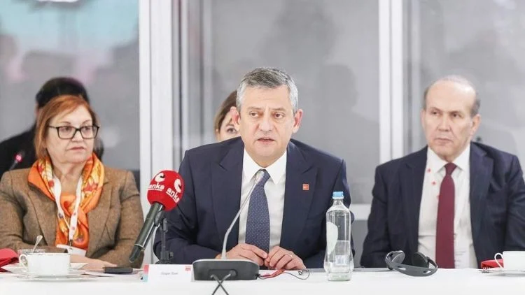 CHP Lideri Özel Brüksel’den Avrupa’ya Demokratik Türkiye Vurgusu Yaptı