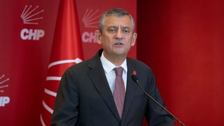 Özgür Özel Sadettin Saran Süreci Ve Fenerbahçe Baskınını Sert Sözlerle Eleştirdi
