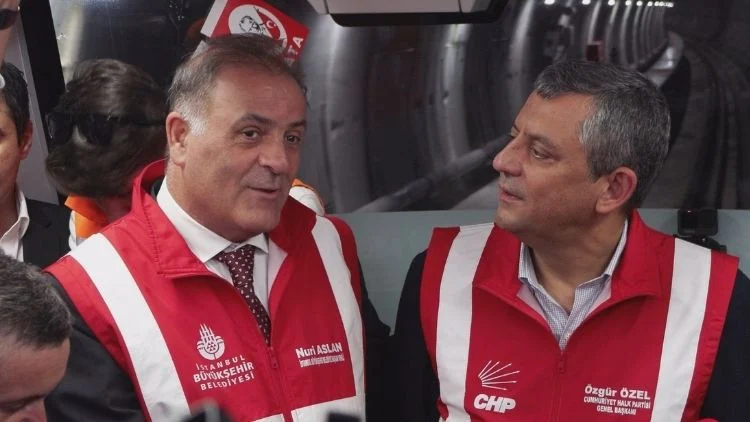 Özgür Özel Çekmeköy-sancaktepe-sultanbeyli Metro Hattı Test Sürüşünde İbb Metro Projelerini Değerlendirdi