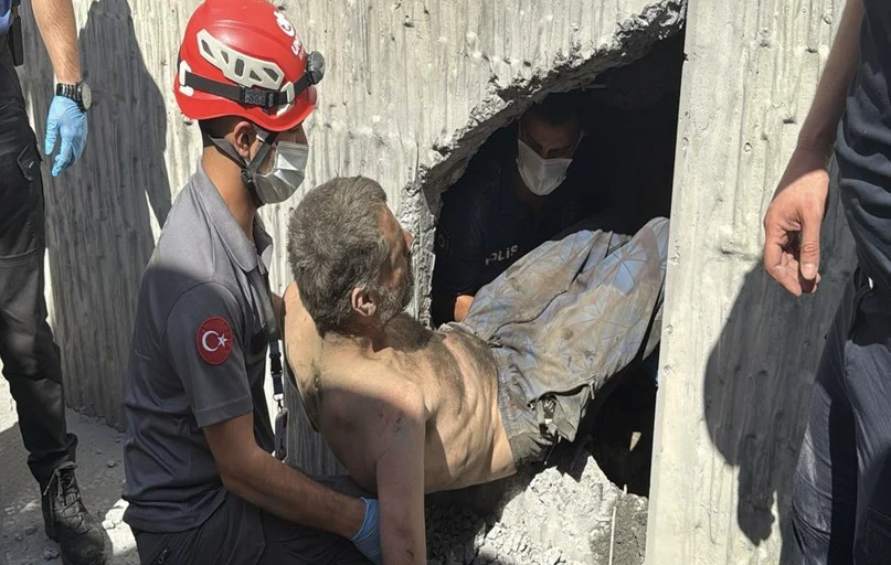 Pasaportunu Kaybeden Portekizli Tünelden 6 Saat Süren Çabayla Kurtarıldı