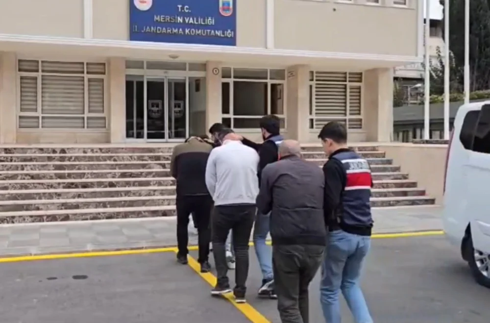 Mersin’de Sahte İlanlarla Vatandaşları Dolandıran 5 Şüpheli Tutuklandı