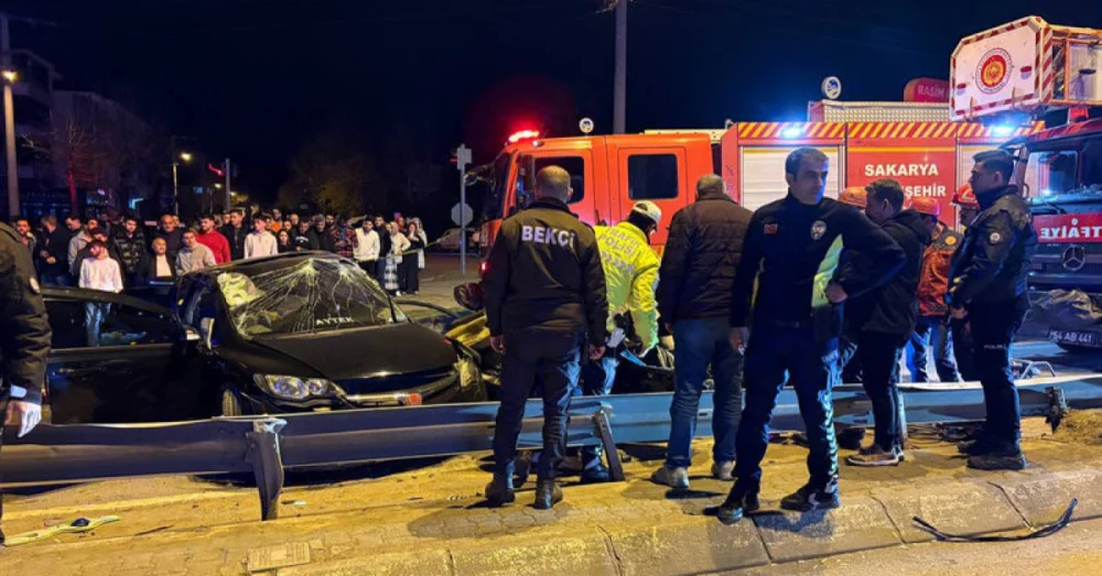 Sakarya’da D-100 Karayolunda Meydana Gelen Trafik Kazasında 1 Kişi Öldü 2 Kişi Yaralandı