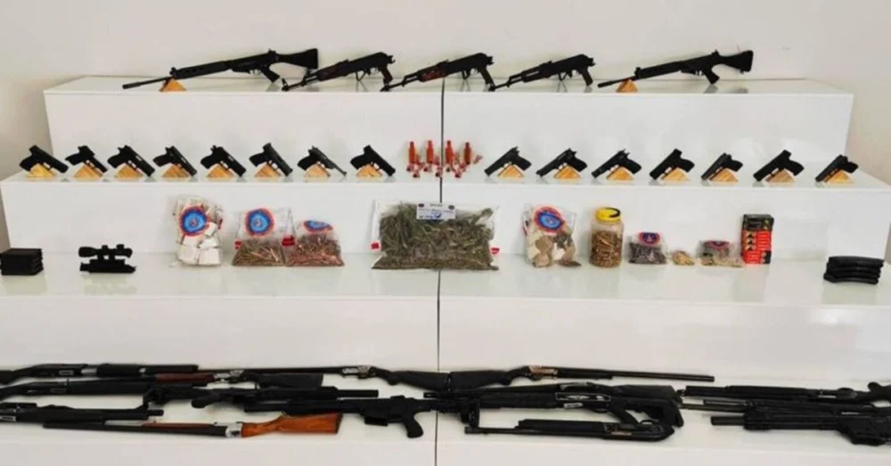 Şanlıurfa Viranşehir’De Silah Ve Uyuşturucu Kaçakçılığı Operasyonunda 9 Şüpheli Gözaltına Alındı