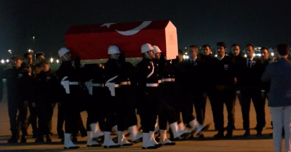Şehit Pilot Hasan Bahar’ın Naaşı İstanbul’a Getirildi Askeri Törenle Ebediyete Uğurlanacak