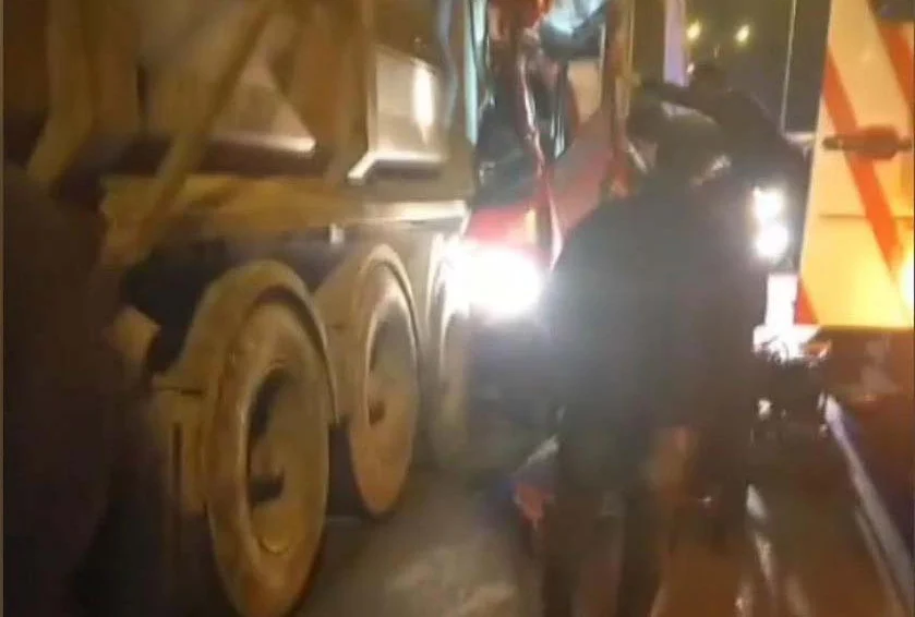 Silivri Tem Otoyolu’nda Meydana Gelen Zincirleme Kazada Sürücü Yaralandı