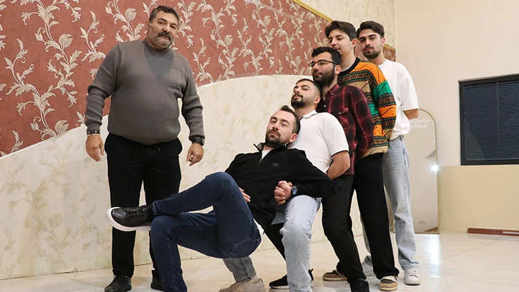 Sivas Halayında Gündeme Gelen Ayak Tabanı Hareketi Kültürel Özü Tartışmaya Açtı