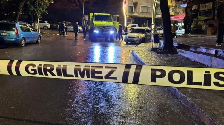 Kocaeli’de Jiletle Rahatsızlık Veren Şahıs Sokak Ortasında Silahla Vurularak Öldürüldü