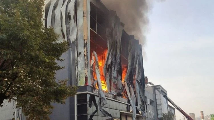 Kocaeli Dilovası’ndaki Parfüm Fabrikası Yangınında 7 Tutuklama Kararı Verildi