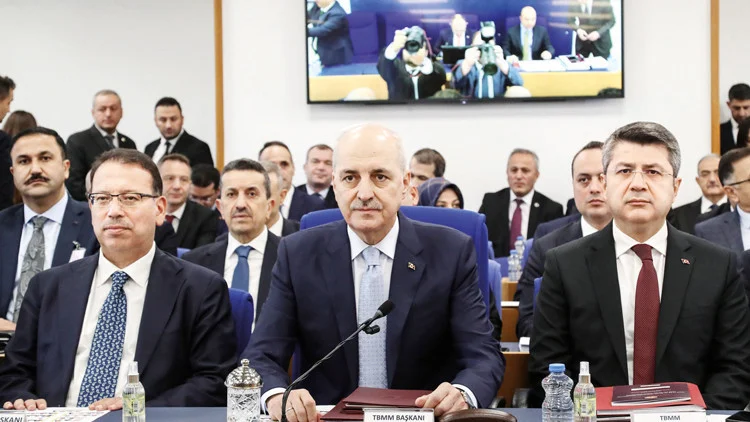 TBMM Bütçesi Komisyondan Geçerken Kurtulmuş Yeni Anayasa Vurgusu Yaptı