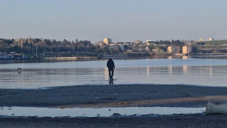 Tekirdağ Marmara Ereğlisi Kıyılarında Deniz 20 Metre Çekildi