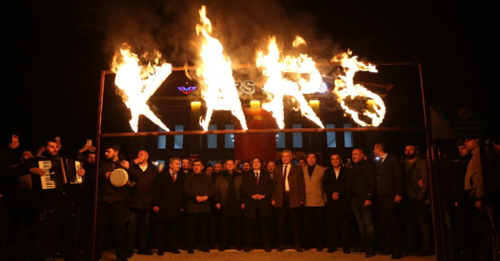 Turistik Doğu Ekspresi Kars’a Ulaşırken Büyük Bir Coşkuyla Karşılandı