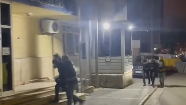 Ümraniye’de Atatürk Portresine Saygısızlık Yapan Kurye Emniyet Tarafından Yakalandı