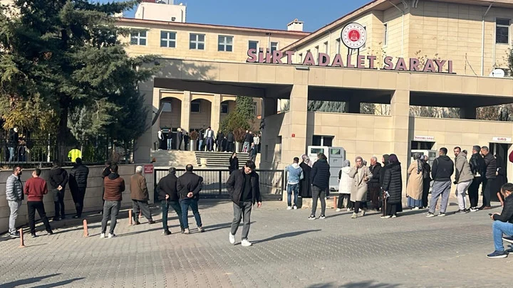 Siirt Eğitim Ve Araştırma Hastanesinde Rüşvetle Test Sonuçlarını Değiştiren 19 Şüpheli Tutuklandı