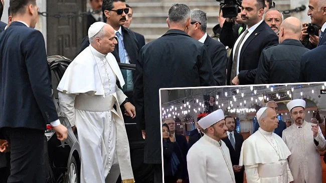 Papa 14 Leo Cumhurbaşkanı Erdoğan’ın Daveti Üzerine Sultanahmet Camii’ni Ziyaret Etti