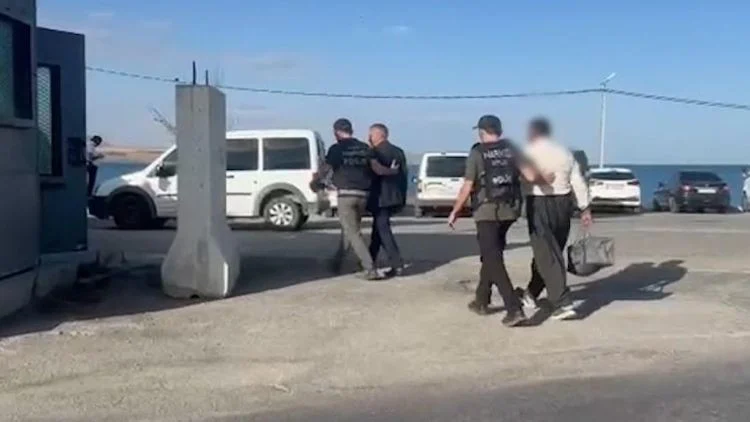 Bitlis’te İki Yabancı Uyruklu Şahıstan Mide Yoluyla 1 Kilo 48 Gram Metamfetamin Ele Geçirildi