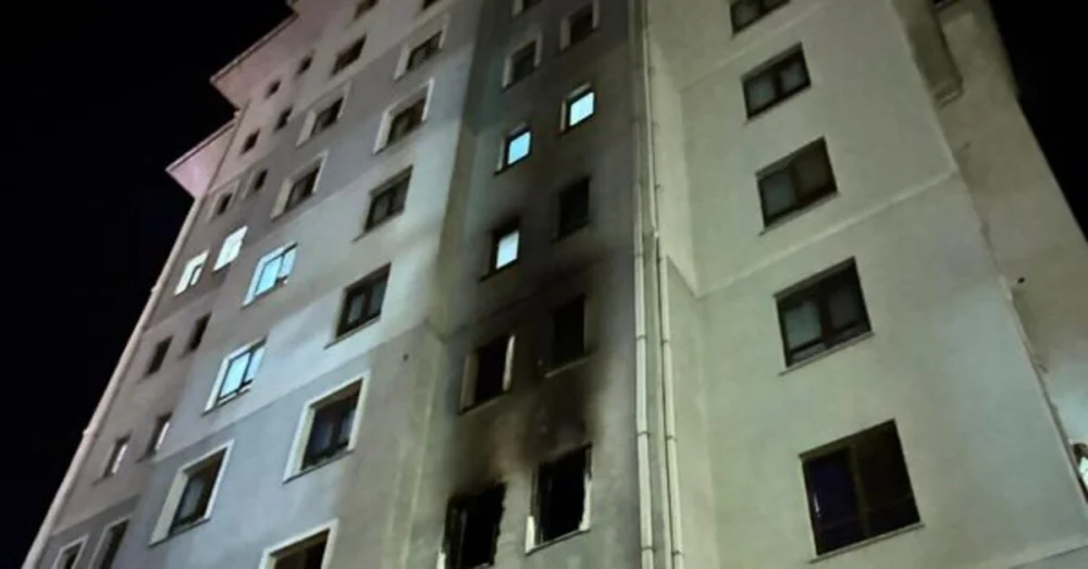 Kardelen Mahallesi’ndeki Yangında Bir Kişi Hayatını Kaybetti 14 Kişi Dumandan Etkilendi