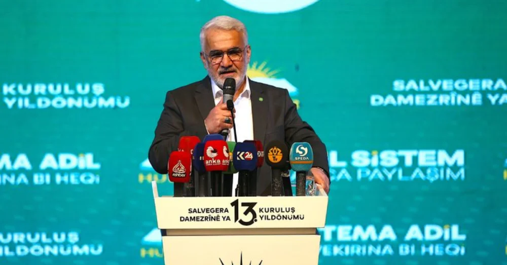 Hüda Par TBMM Komisyon Raporunu Sundu Ortak Metin İçin Farklılıklar Vurgulandı