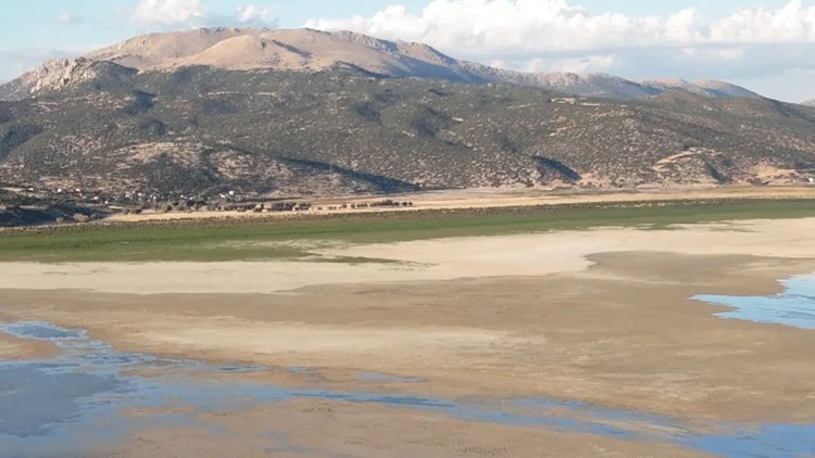 Eğirdir Gölü Buzul Çağı’ndan Bu Yana İlk Kez İkiye Ayrıldı Uzmanlardan Vahim Kriz Uyarısı