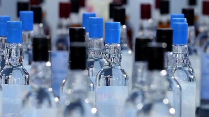 Sahte Alkol Tüketimi Yılbaşı Öncesi Ciddi Ölüm Ve Körlük Riskini Artırıyor