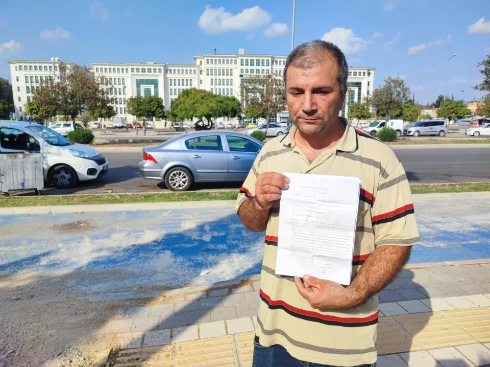 Adana’da Yol İsteyen Şahıs Camiye Sığınsa Da Saldırıya Uğradı