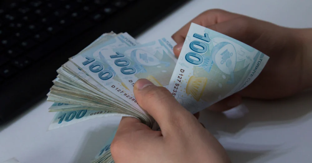 Kamu Yöneticileri Ve Kariyer Meslek Mensuplarının Maaşlarına Ciddi İyileştirme Yapıldı