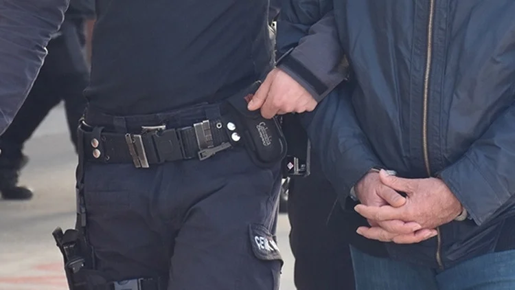 Yunanistan’da 13 Türk Silah Kaçakçılığı Şüphesiyle Yakalandı